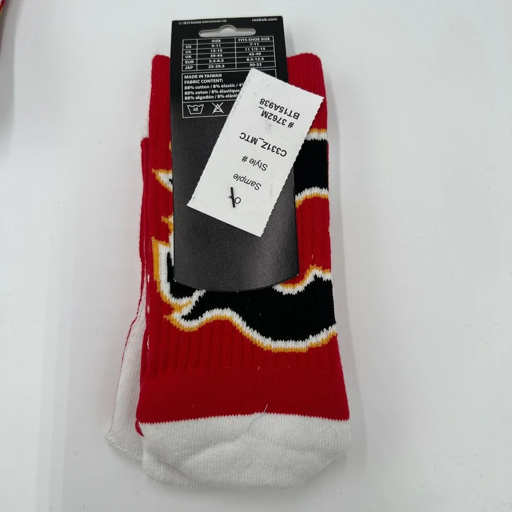 Reebok NHL Calgary Flames Men's Crew Socks 3 Pack Red White‎ Large